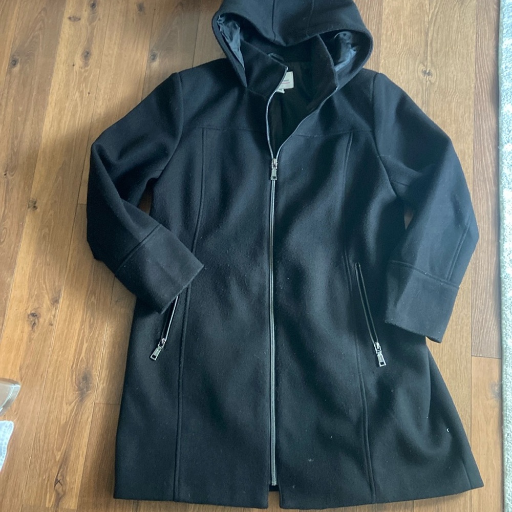Vince Camuto coat with hood